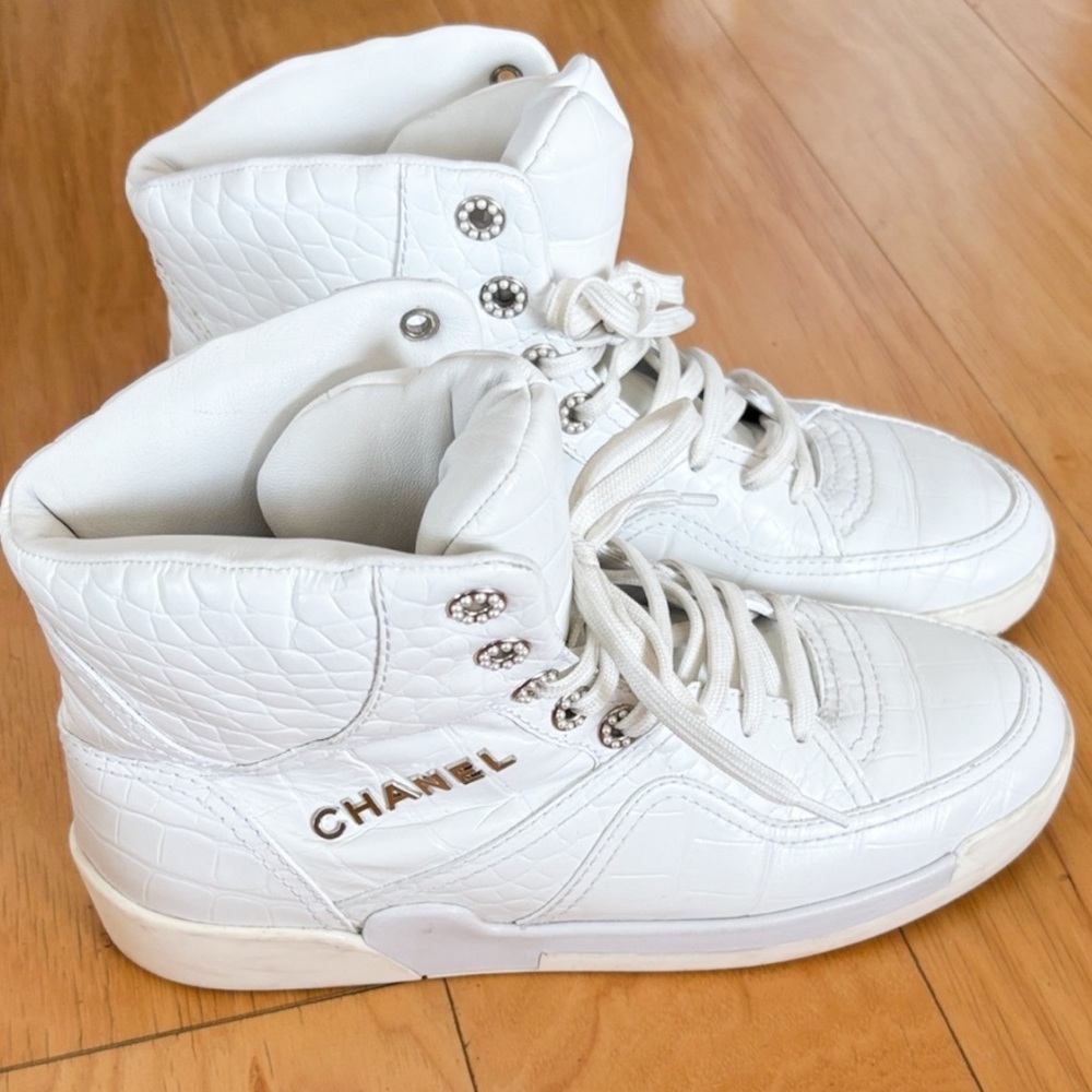 CHANEL CALFSKIN CROCODILE EMBOSSED WHITE HIGH TOP SNEAKERS